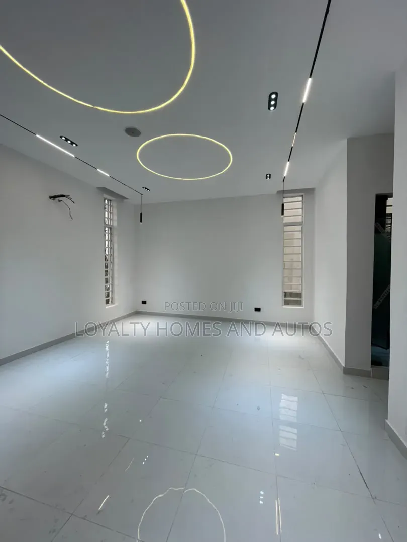 2bdrm House in Bode Thomas for sale in Bode Thomas