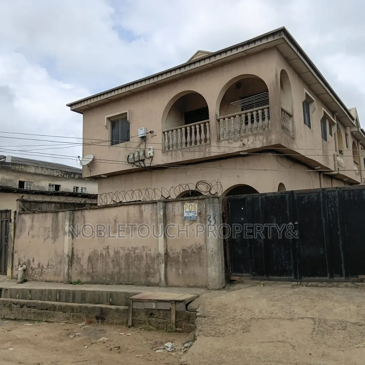 2bdrm Block of Flats in Agodo Ikotun Egbe, Cele for sale in Cele