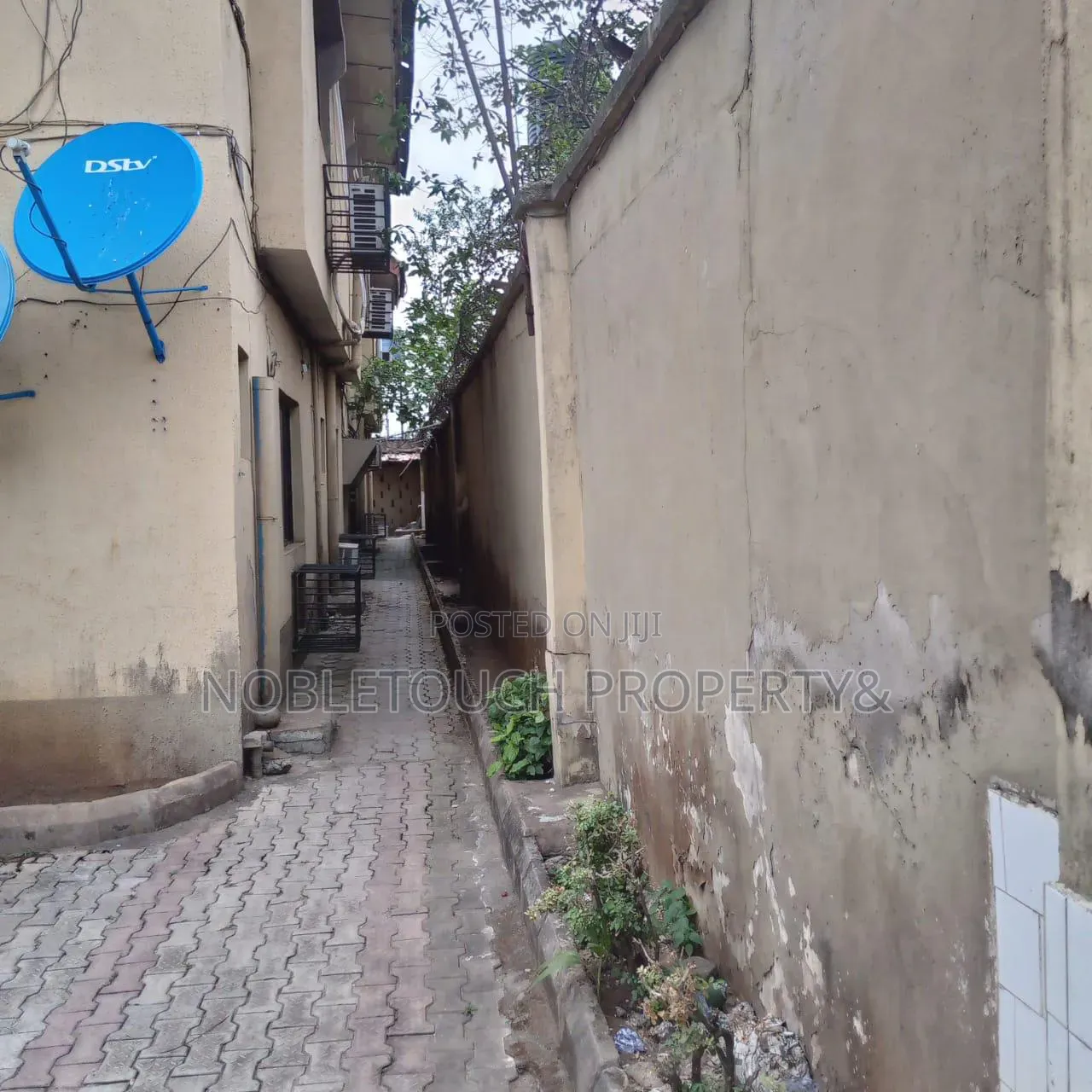 3bdrm Block of Flats in Gowon Estate Egbeda, for sale in Egbeda