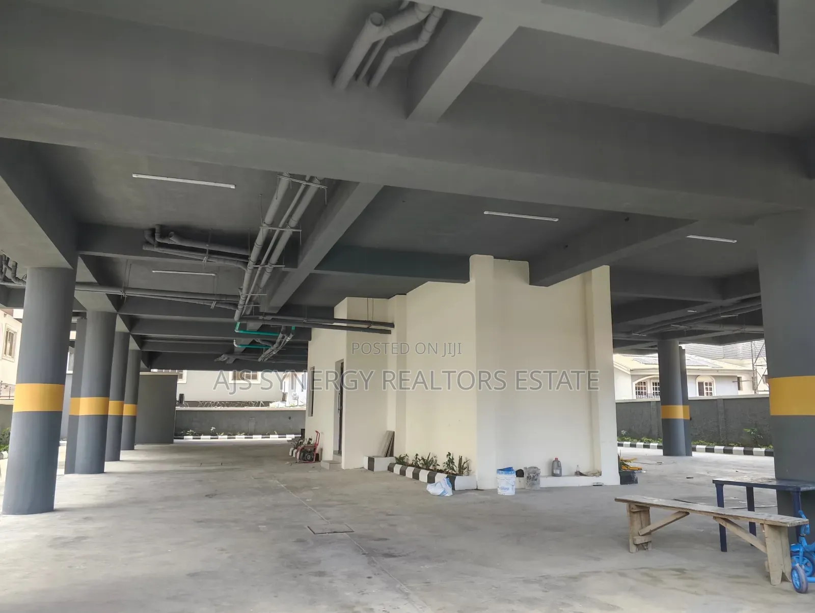 3bdrm Apartment in Behind Evercare, Lekki Phase 1 for sale in Lekki Phase 1