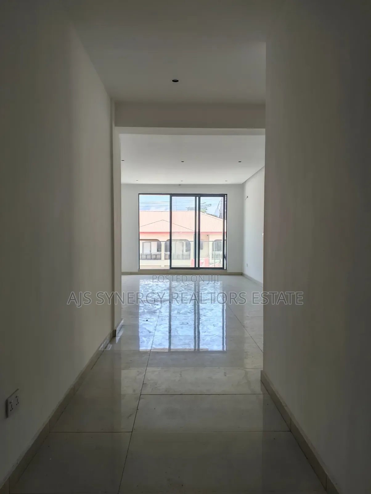 3bdrm Apartment in Behind Evercare, Lekki Phase 1 for sale in Lekki Phase 1