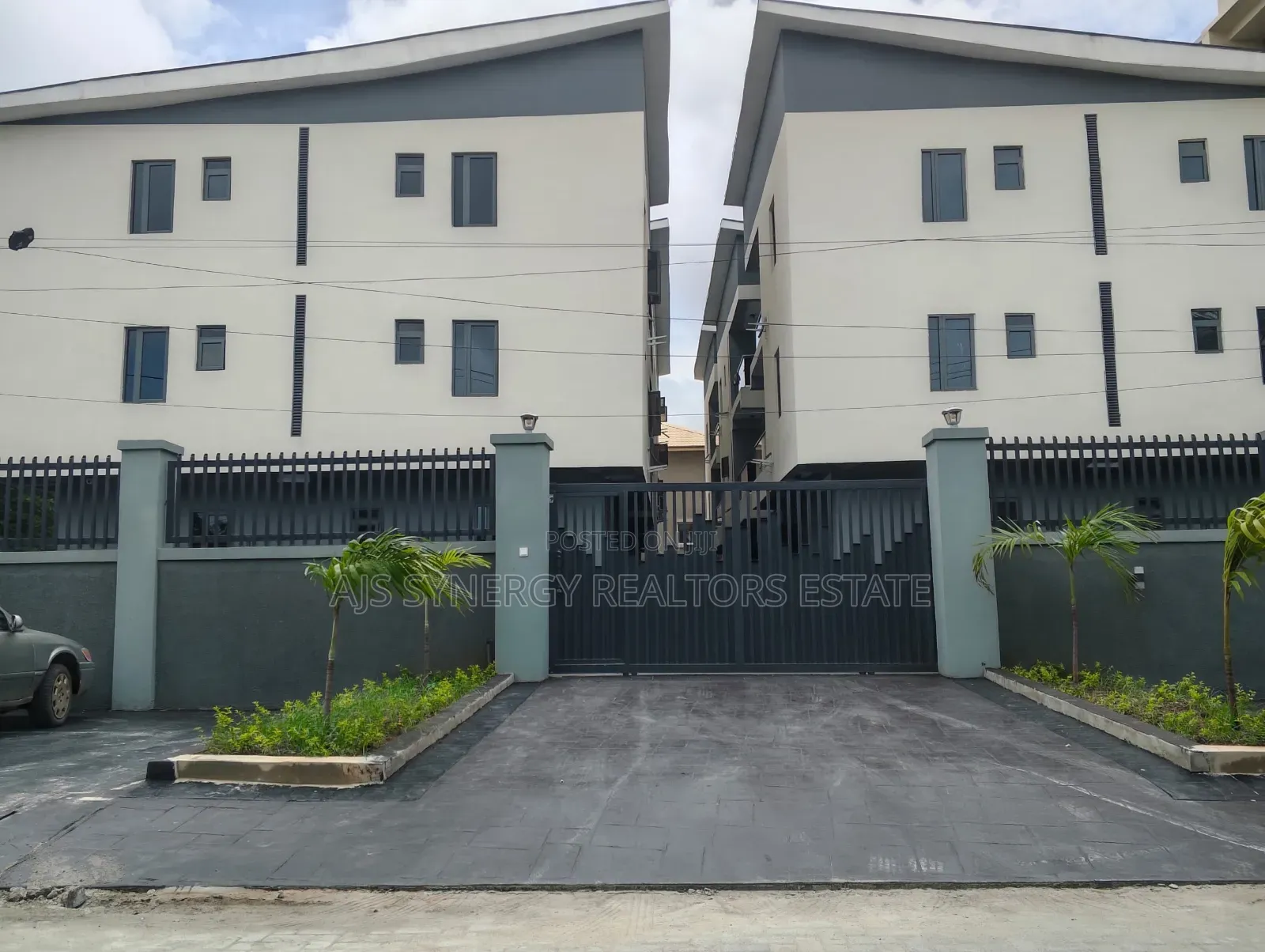 4bdrm Duplex in Behind Evercare, Lekki Phase 1 for rent in Lekki Phase 1