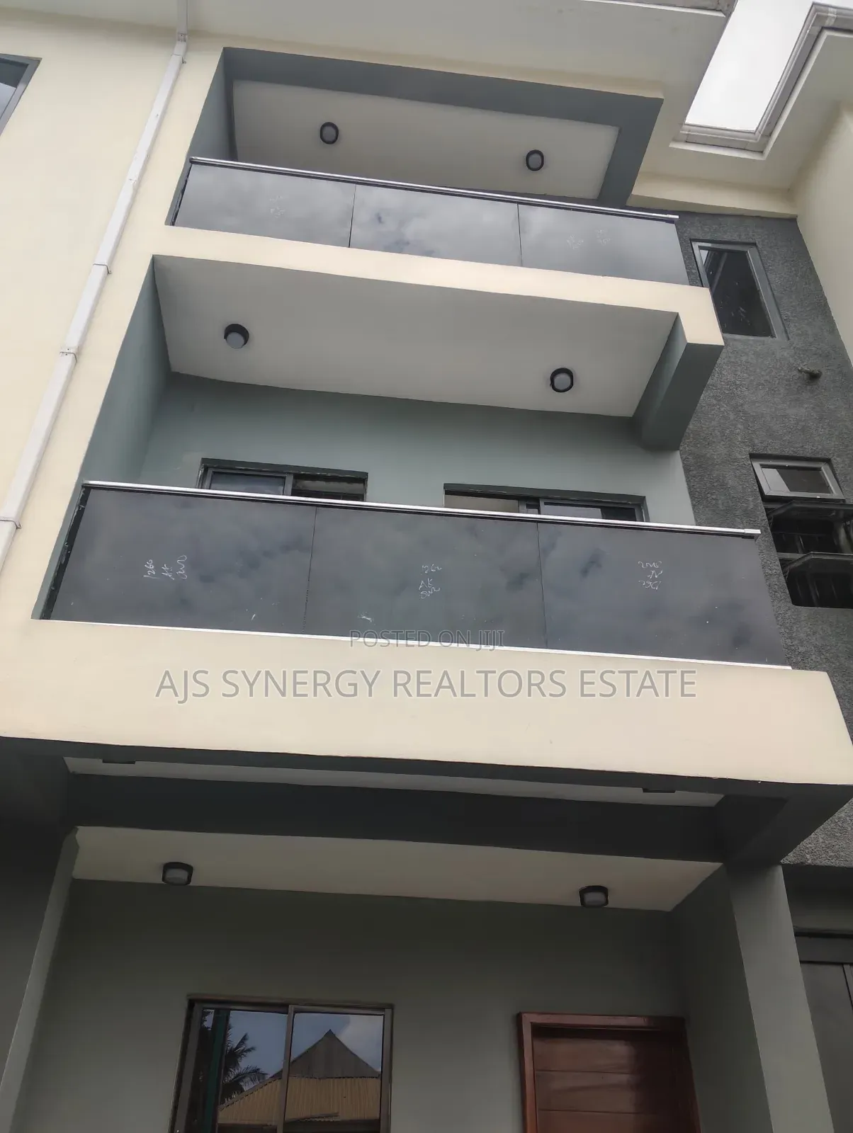 4bdrm Duplex in Behind Evercare, Lekki Phase 1 for rent in Lekki Phase 1
