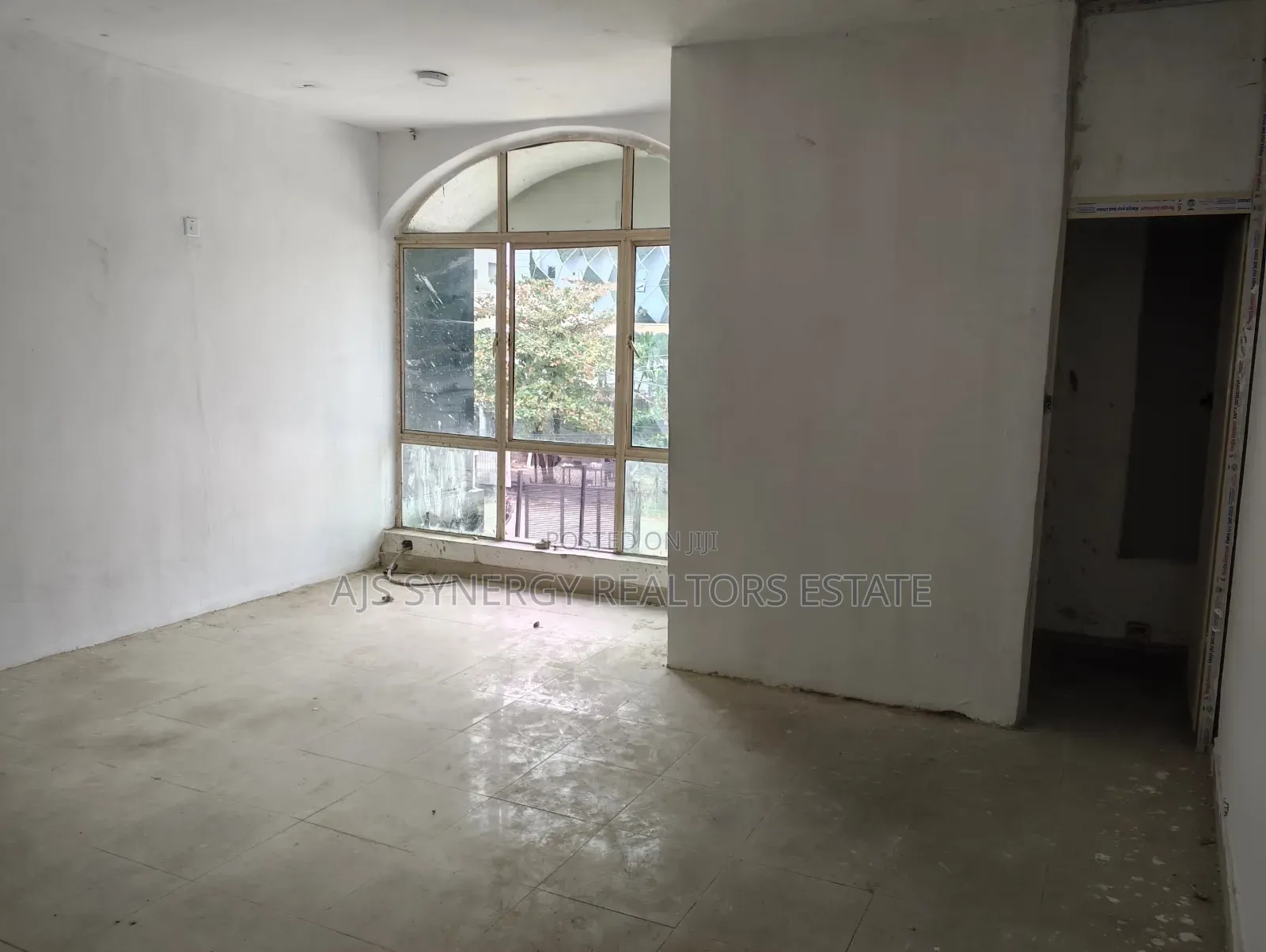 1bdrm Duplex in Behind Evercare, Lekki Phase 1 for rent in Lekki Phase 1