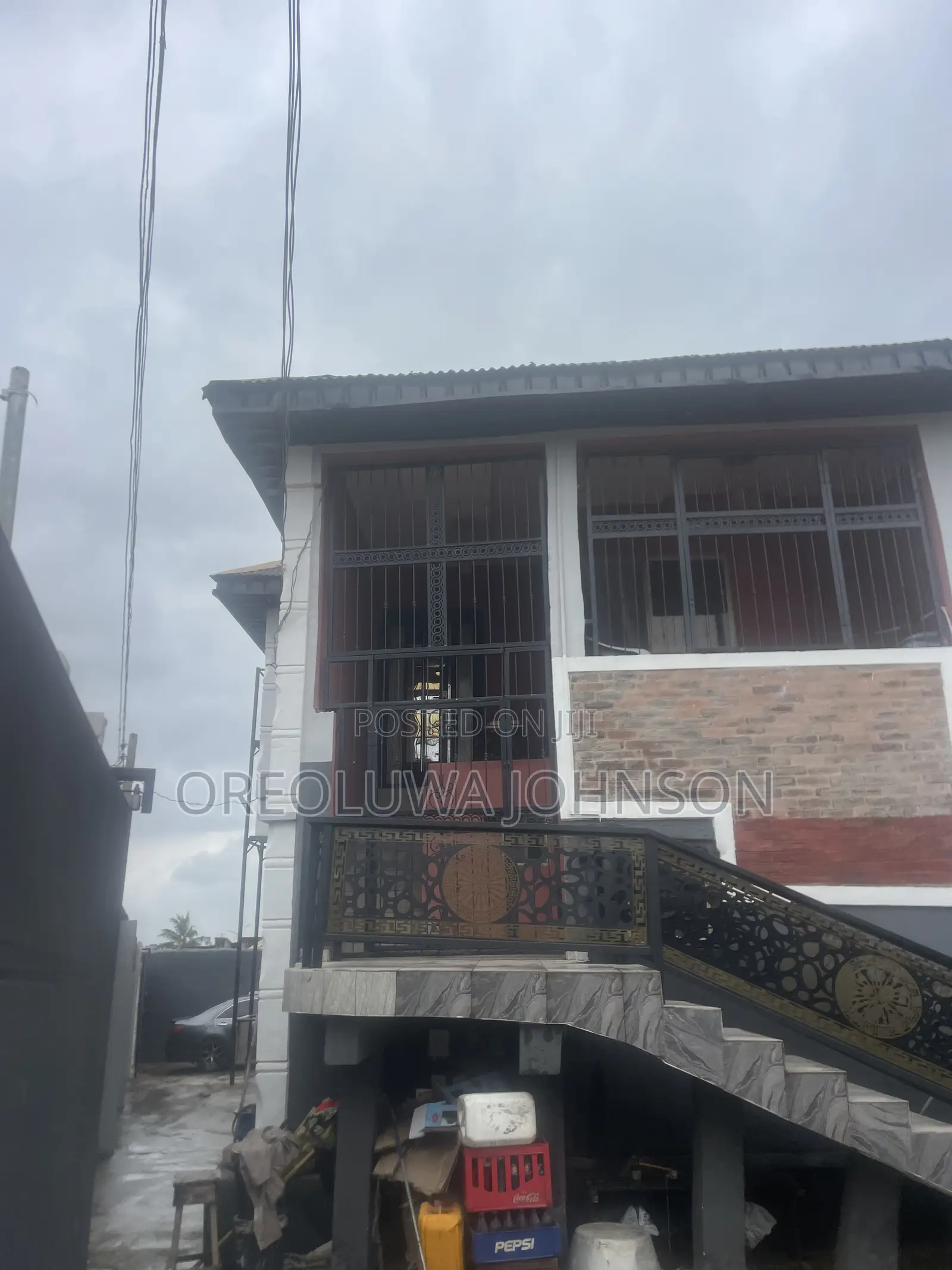 3bdrm Block of Flats in Iseri Olofin for sale in Iseri Olofin