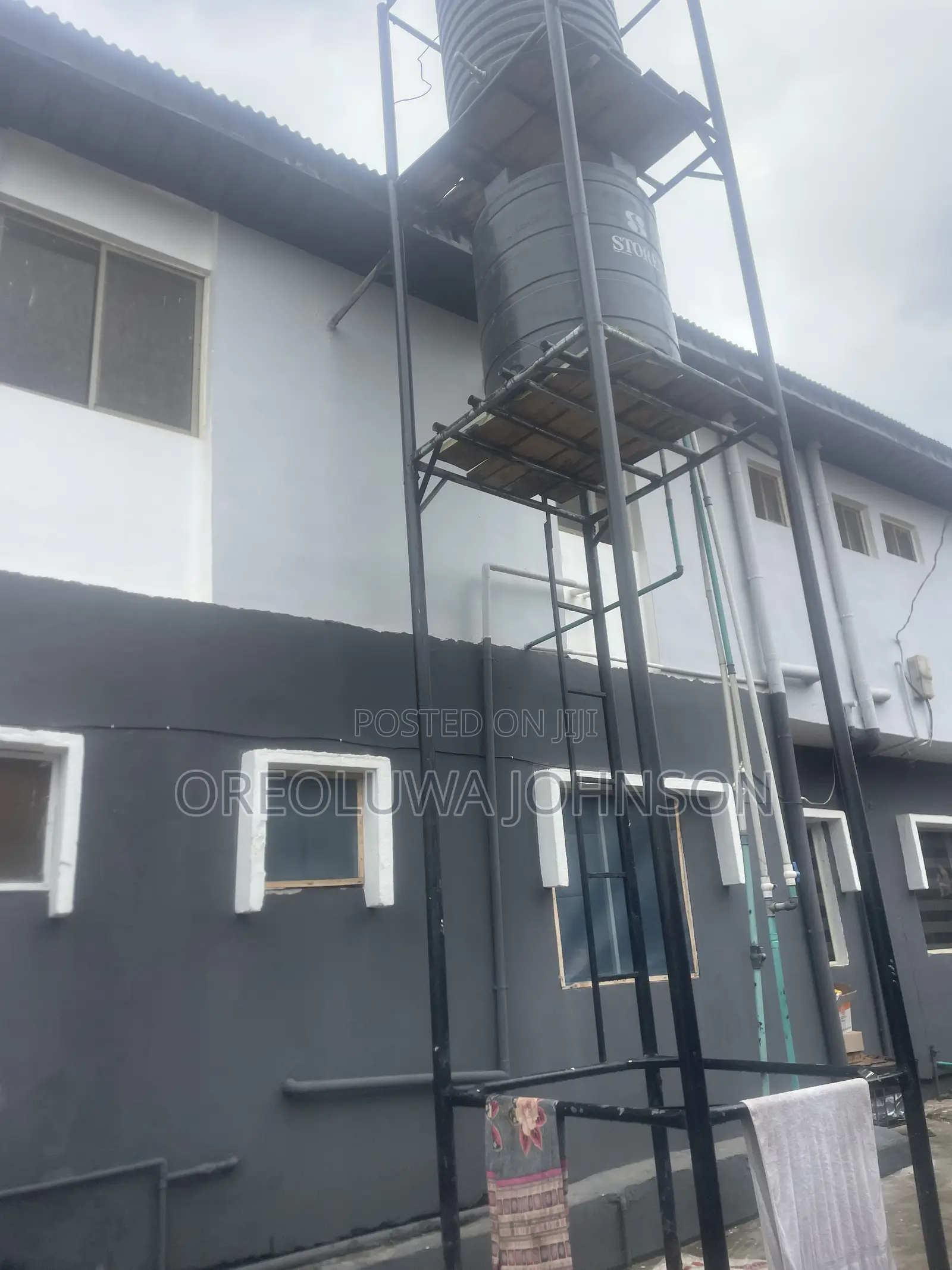 3bdrm Block of Flats in Iseri Olofin for sale in Iseri Olofin