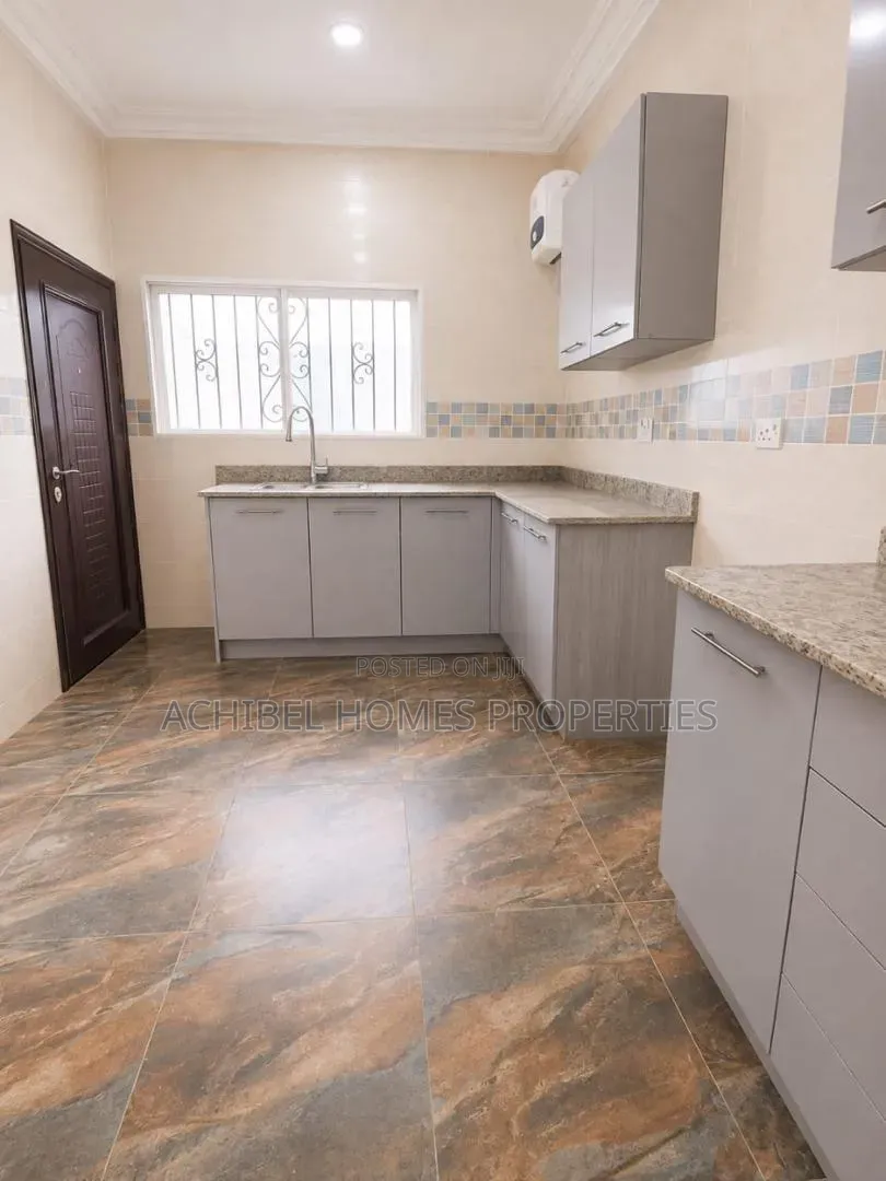 2bdrm Apartment in Enclave, Lekki Phase 1 for rent in Lekki Phase 1