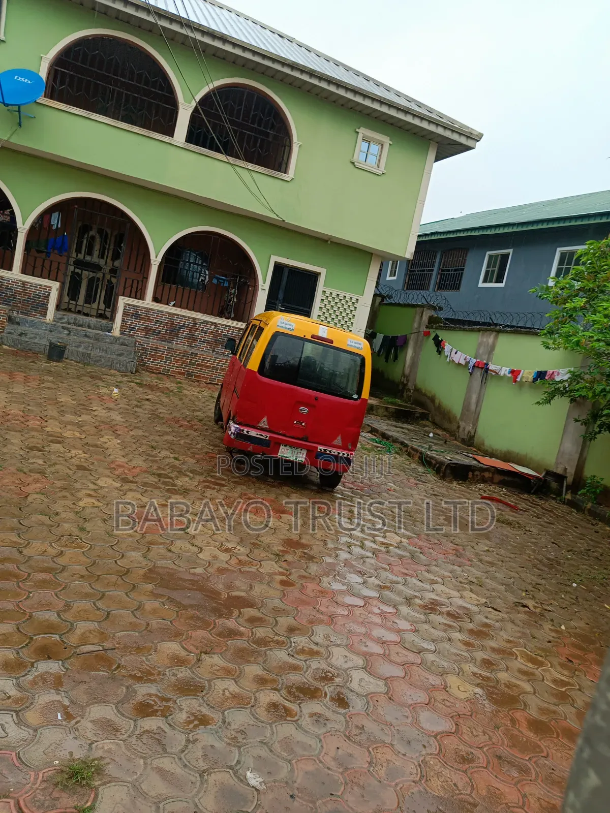 9bdrm Block of Flats in Benin City for sale in Benin City