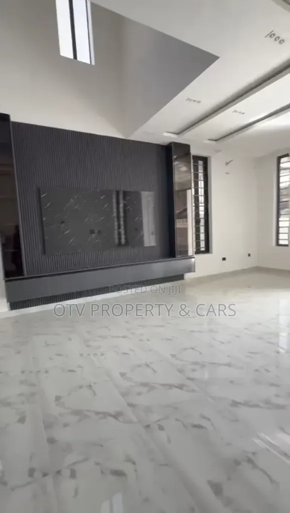 Furnished 5bdrm Duplex in Lekki Phase 1 for sale in Lekki Phase 1