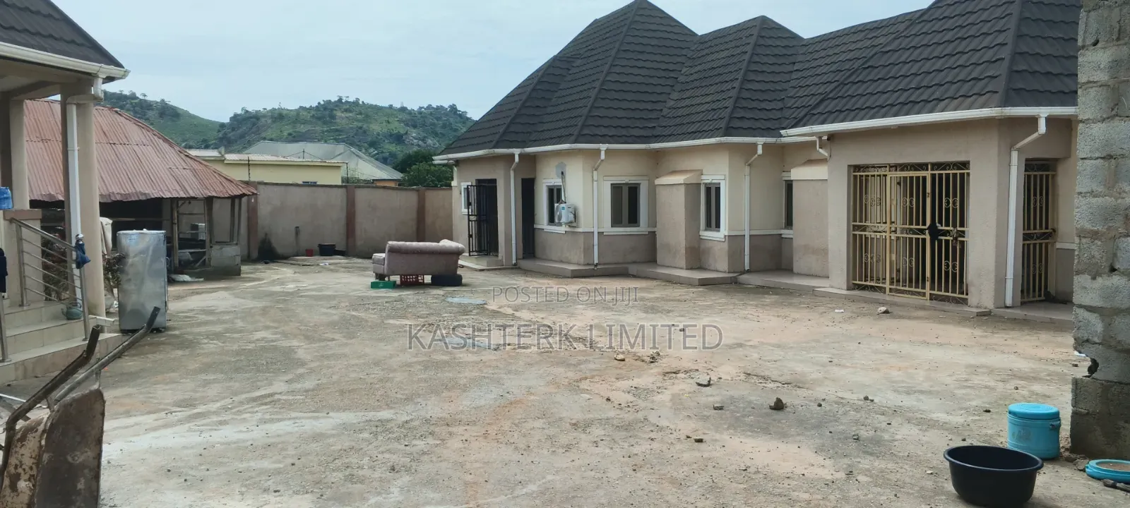 6bdrm House in Global Suite, Bwari / Bwari for sale in Bwari / Bwari
