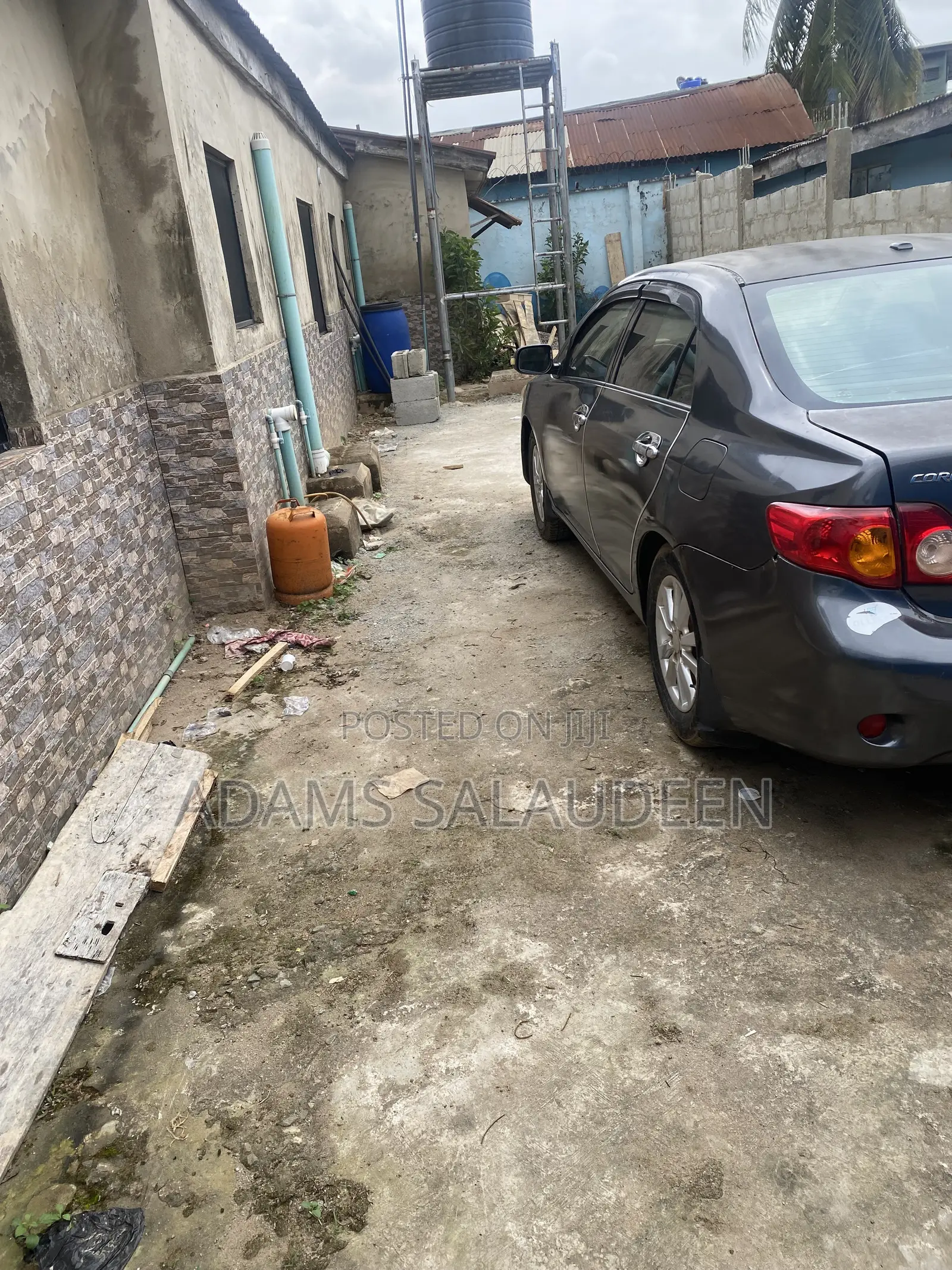 5bdrm Bungalow in Off Clem Road, Abule Egba for sale in Abule Egba