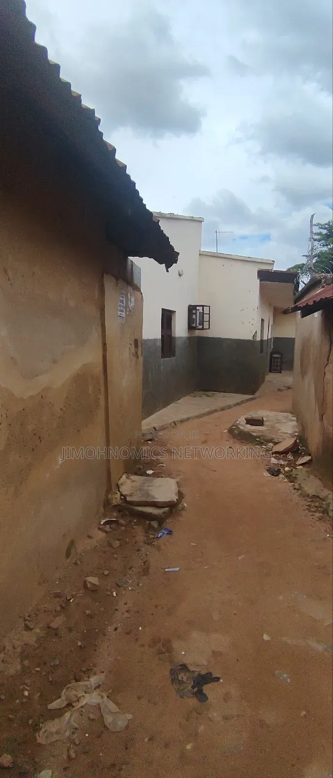 Studio Apartment in Durumi for sale in Durumi