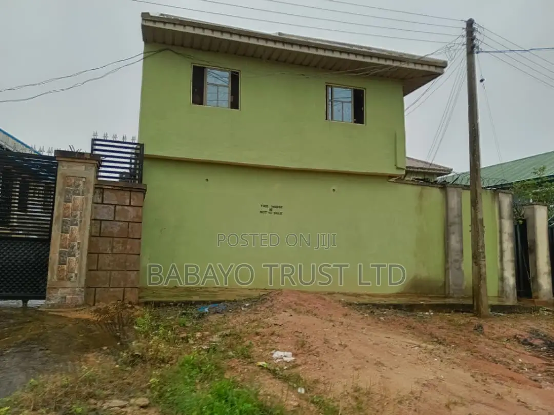 7bdrm Block of Flats in Iduowina, Benin City for sale in Benin City