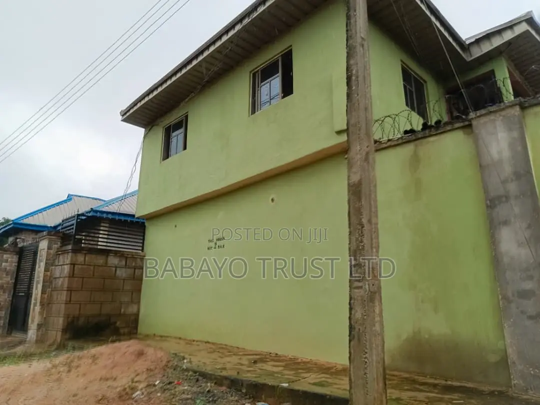 7bdrm Block of Flats in Iduowina, Benin City for sale in Benin City