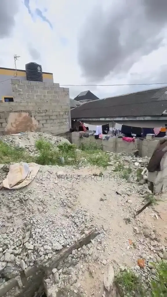 Land for Sale in Bariga / Shomolu