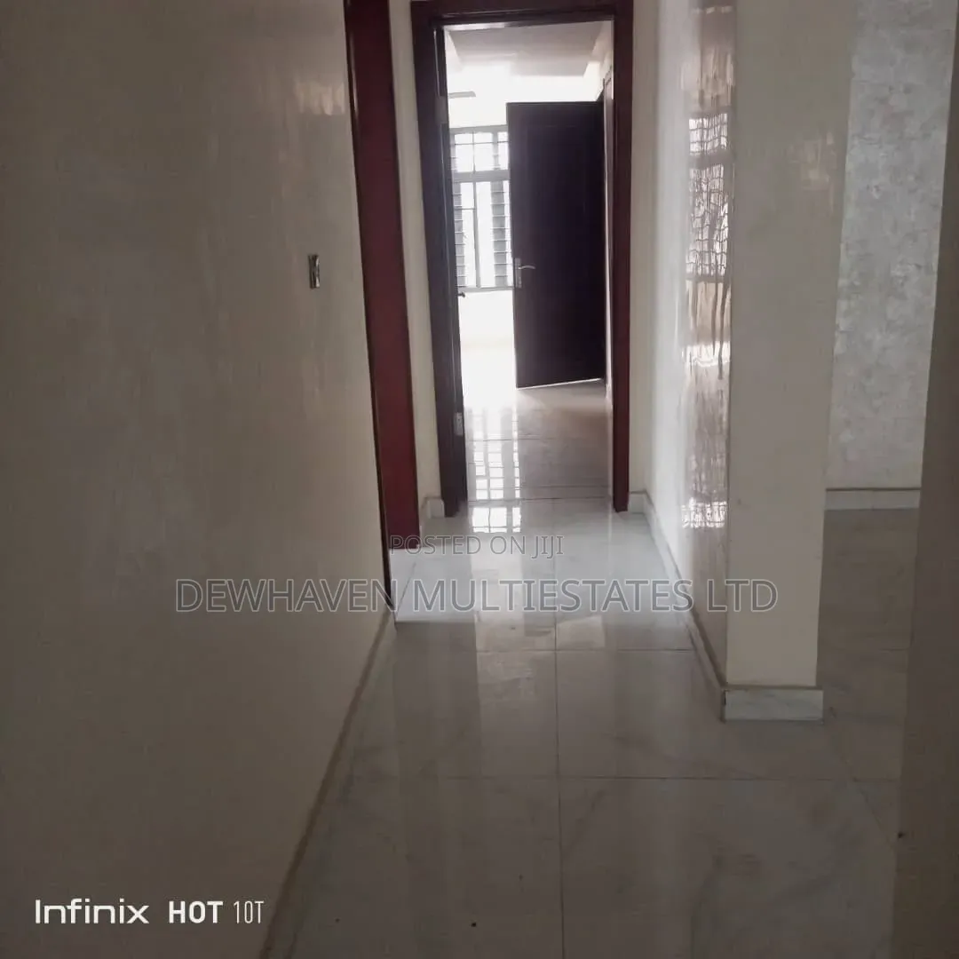 3bdrm Apartment in Queen'S Court, Ikoyi S.W for rent in Ikoyi S.W