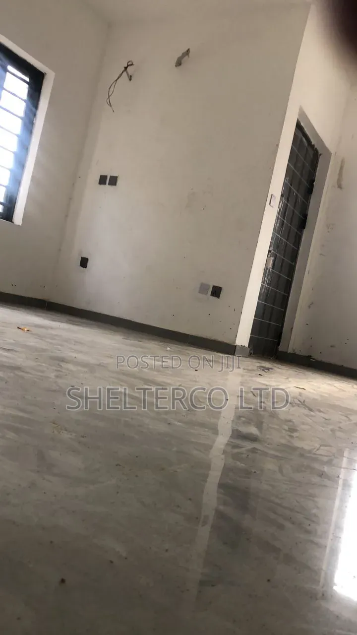 4bdrm Duplex in Estate, Oke-Ira / Ogba for sale in Oke-Ira / Ogba
