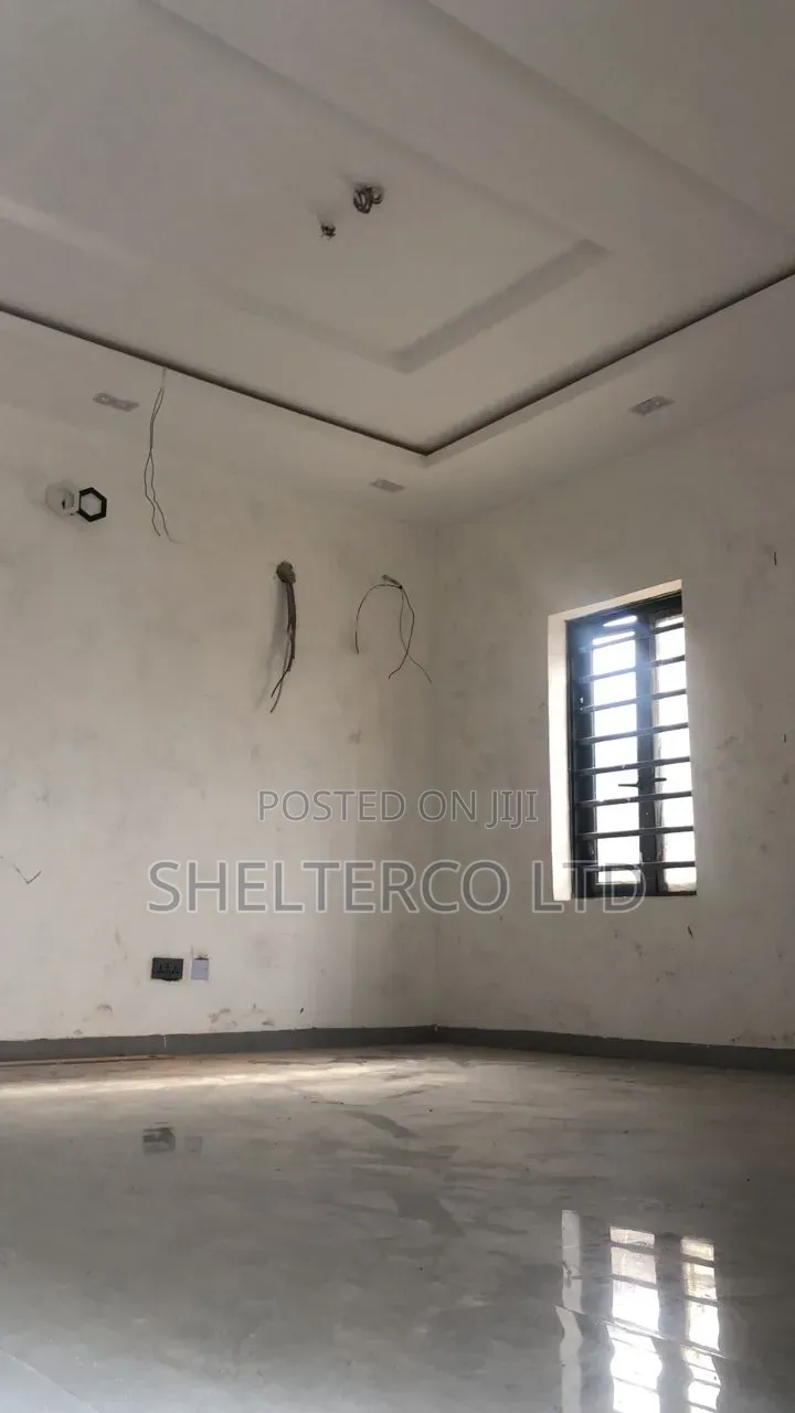 4bdrm Duplex in Estate, Oke-Ira / Ogba for sale in Oke-Ira / Ogba