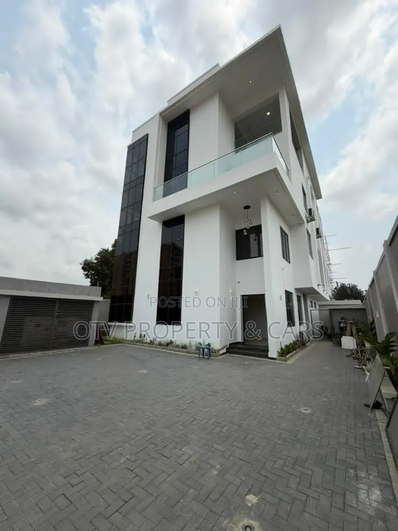 5bdrm Duplex in Banana Island for sale in Banana Island