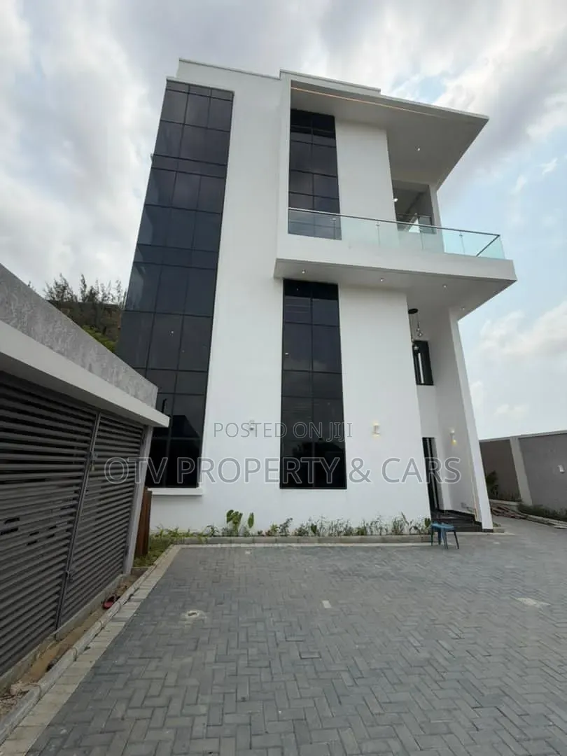 4bdrm Townhouse/Terrace in Banana Island for sale in Banana Island