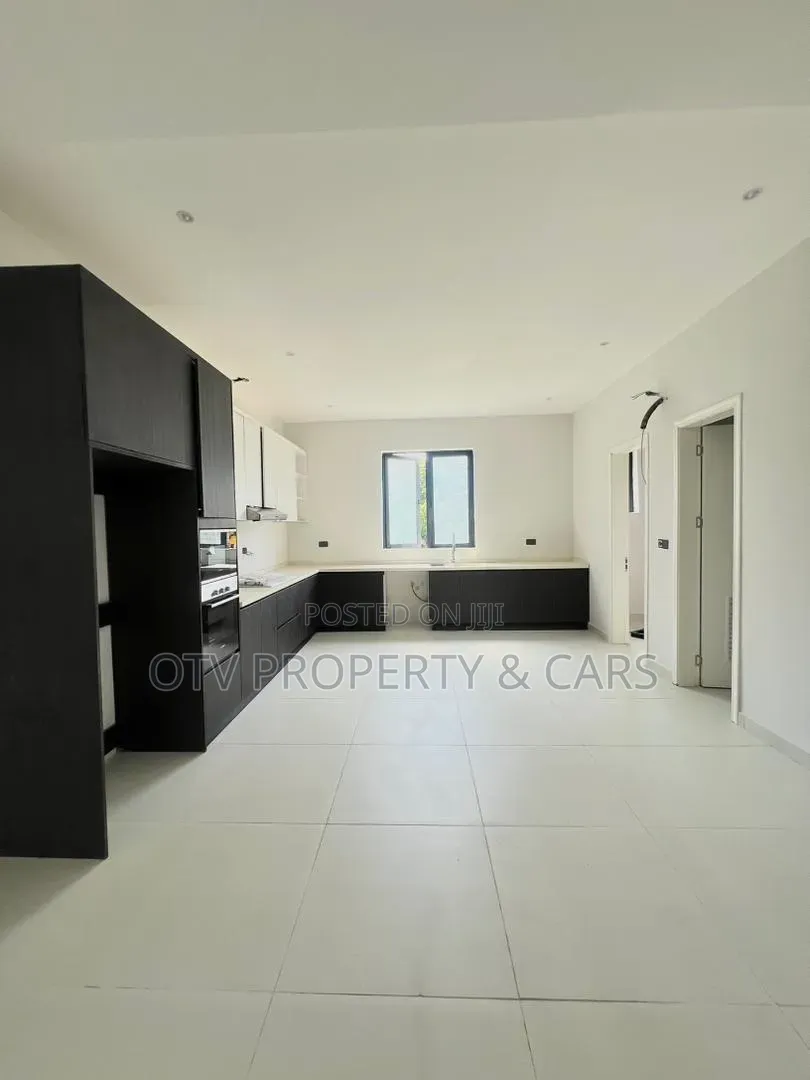 4bdrm Townhouse/Terrace in Banana Island for sale in Banana Island