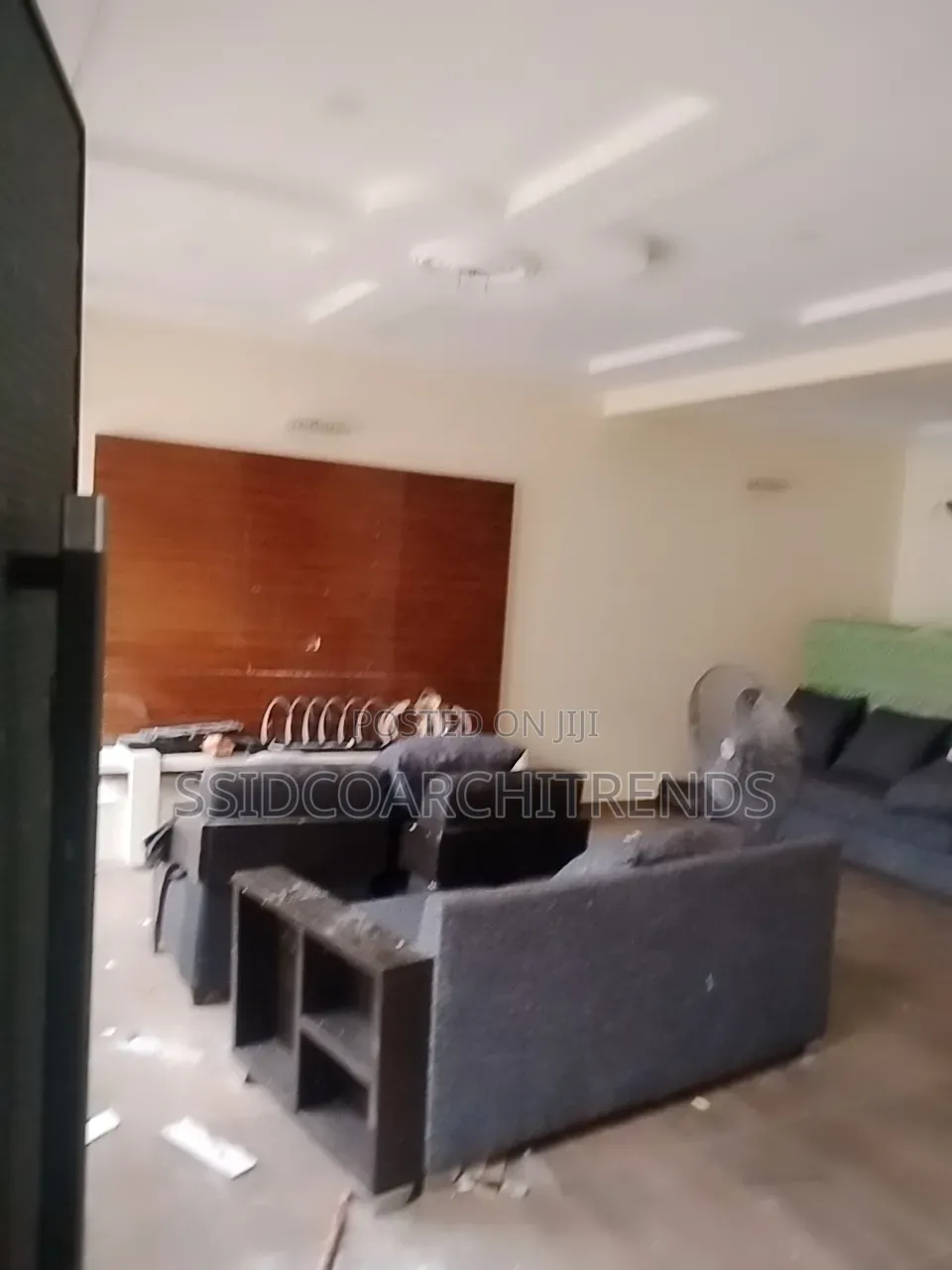 4bdrm Duplex in Chevron for rent in Chevron