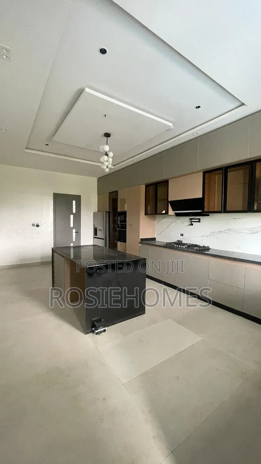 5bdrm Duplex in Ikate for sale in Ikate