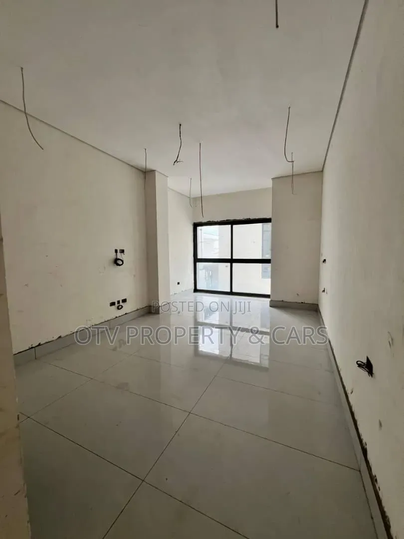 4bdrm Apartment in Banana Island for sale in Banana Island