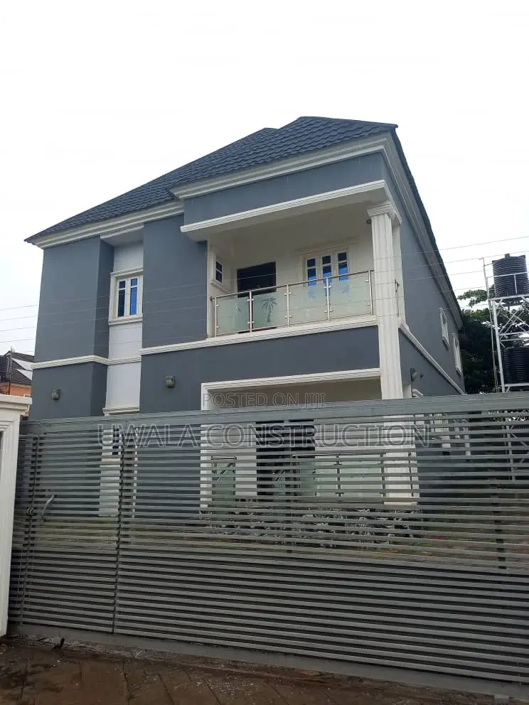 4bdrm Duplex in FHA for sale in FHA