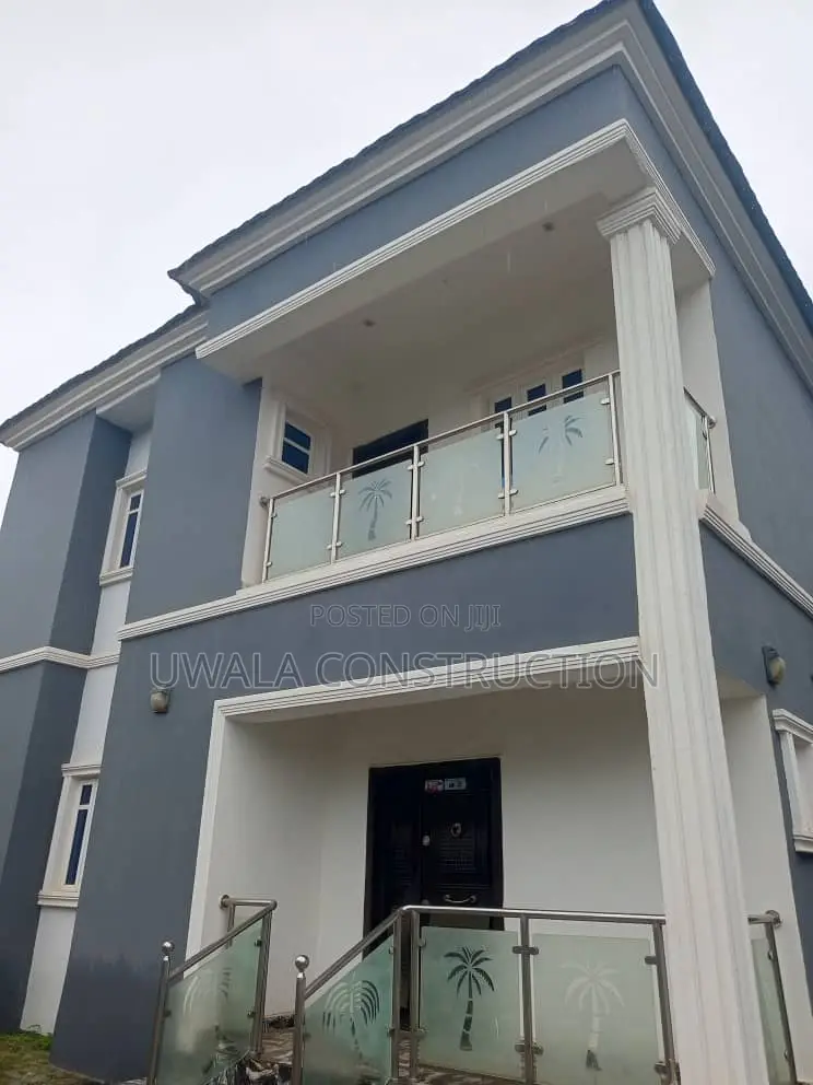 4bdrm Duplex in FHA for sale in FHA