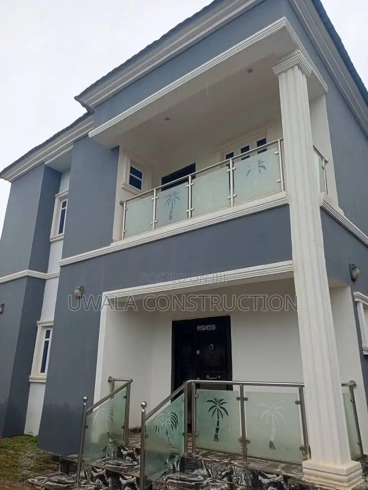 4bdrm Duplex in FHA for sale in FHA
