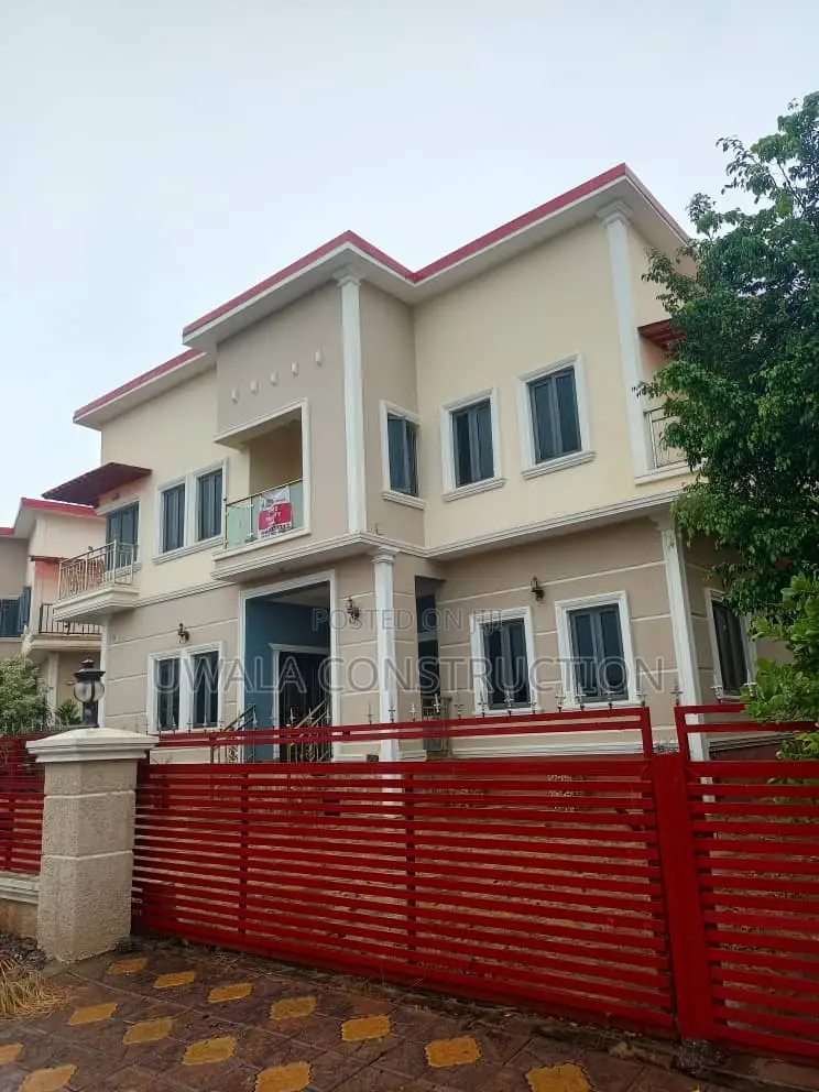 5bdrm Duplex in FHA for sale in FHA