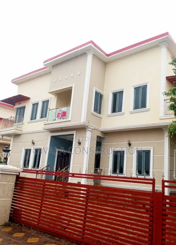 5bdrm Duplex in FHA for sale in FHA