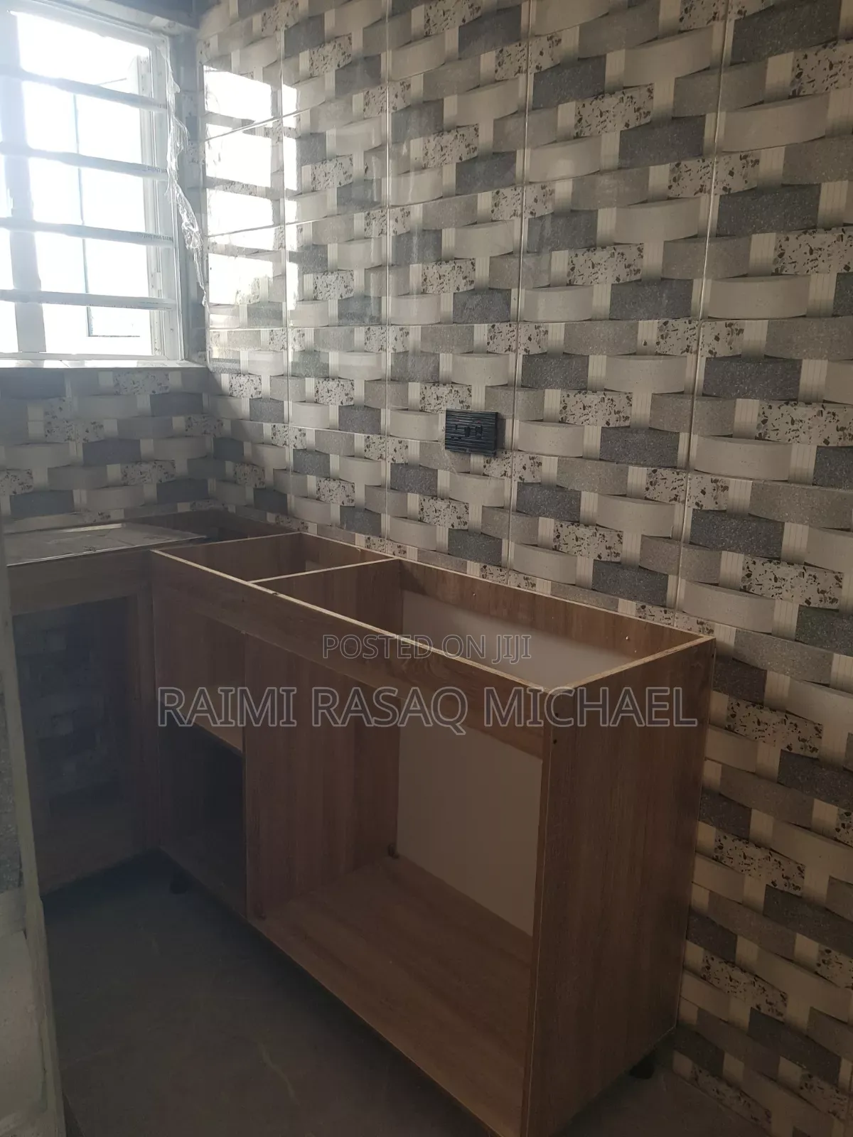 Furnished Mini Flat in Royal Garden Estate, Lakowe for rent in Lakowe