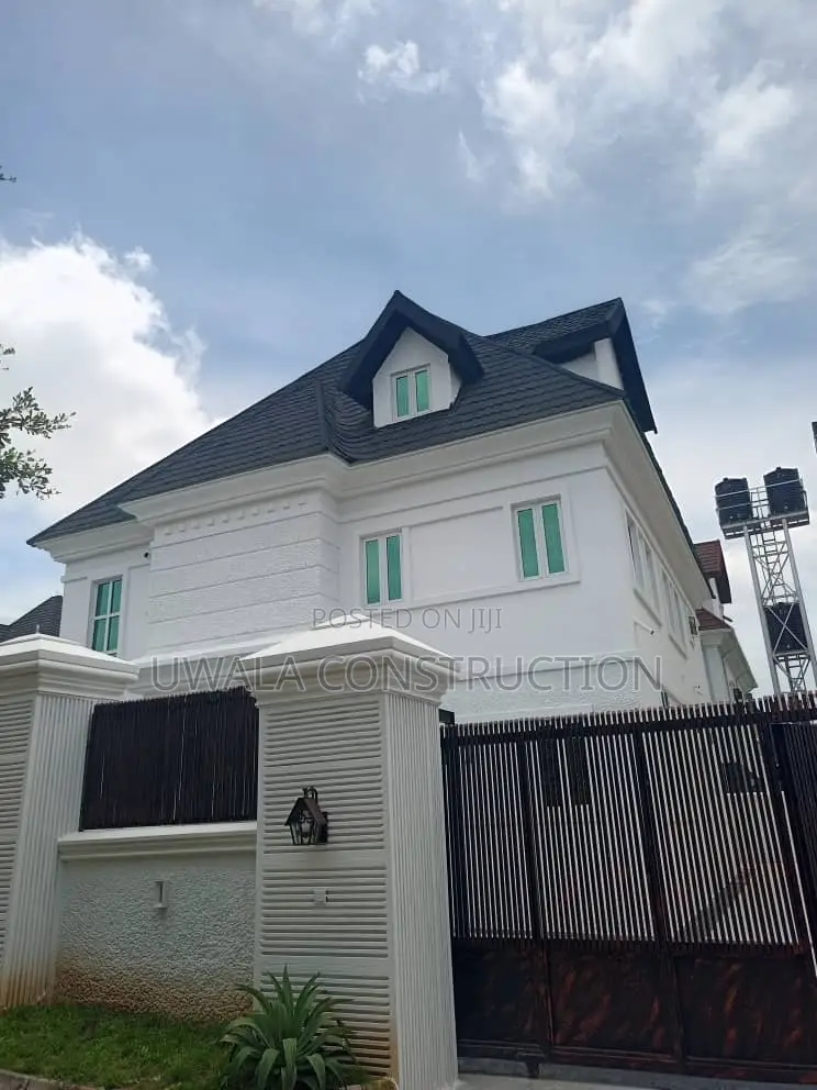 5bdrm Duplex in FHA for sale in FHA