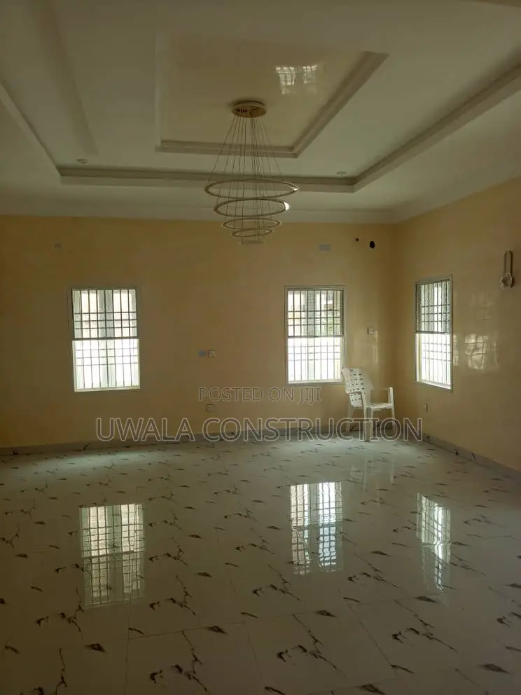 5bdrm Duplex in FHA for sale in FHA