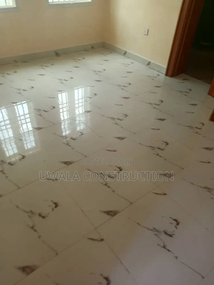 5bdrm Duplex in FHA for sale in FHA