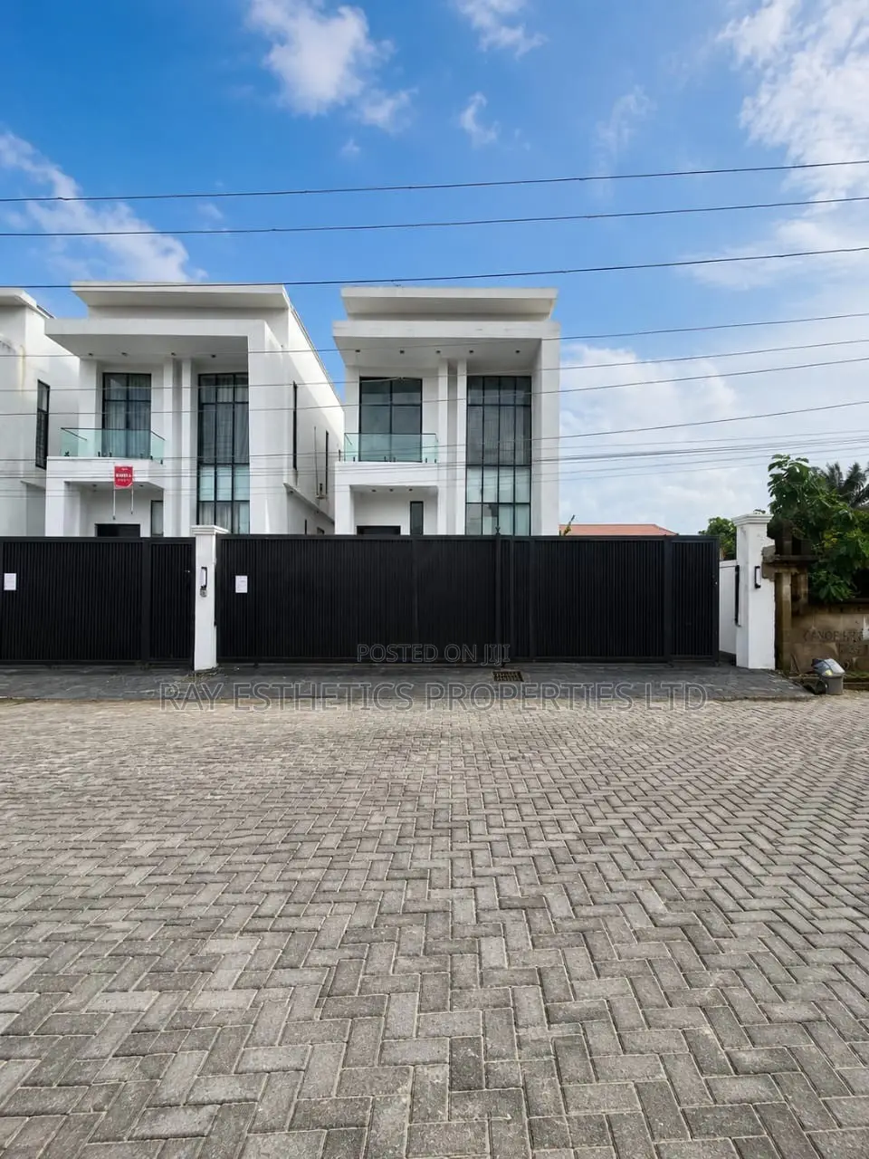 4bdrm Duplex in Sangotedo for sale in Sangotedo