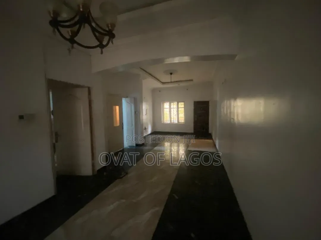 5bdrm Duplex in Osapa london for sale in Osapa london