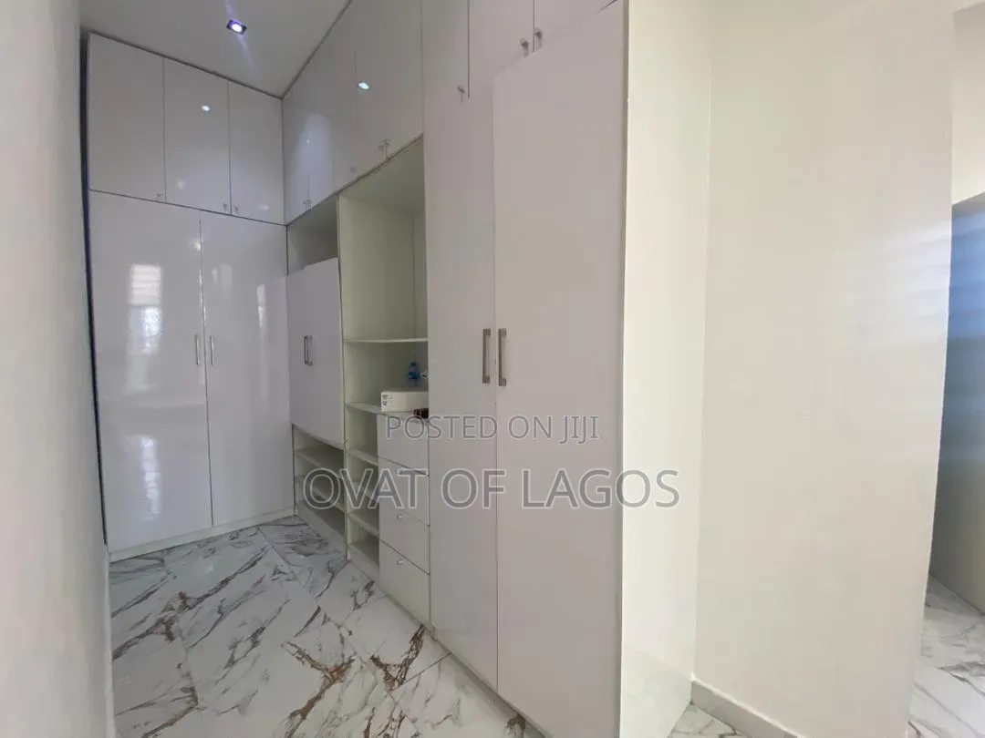 5bdrm Duplex in Osapa london for rent in Osapa london