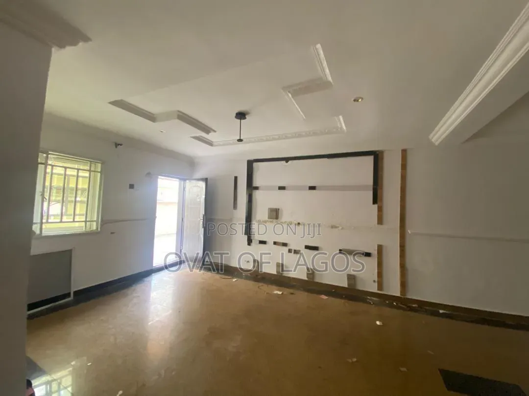 2bdrm Apartment in Osapa london for rent in Osapa london