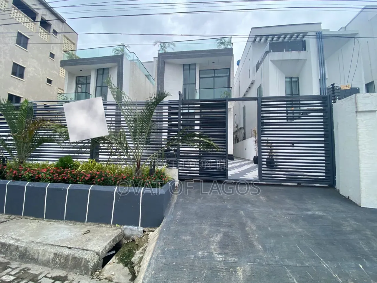 4bdrm Duplex in Osapa london for sale in Osapa london