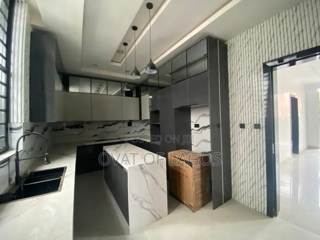 4bdrm Duplex in Osapa london for sale in Osapa london