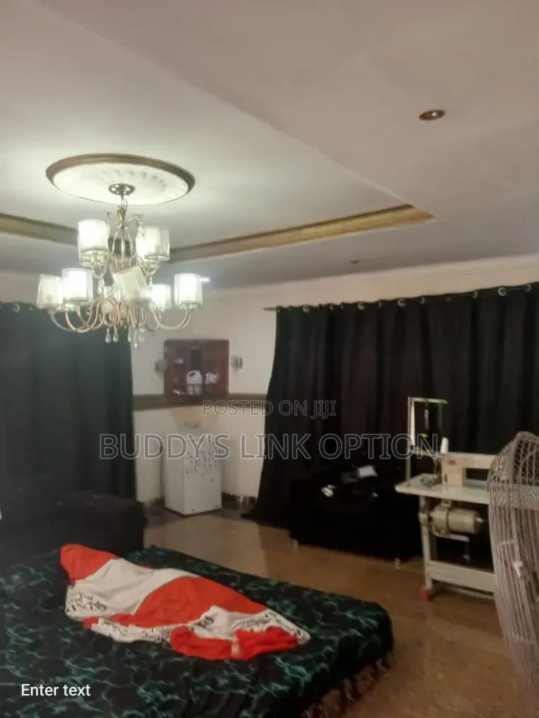 5bdrm House in Ibadan for sale in Ibadan