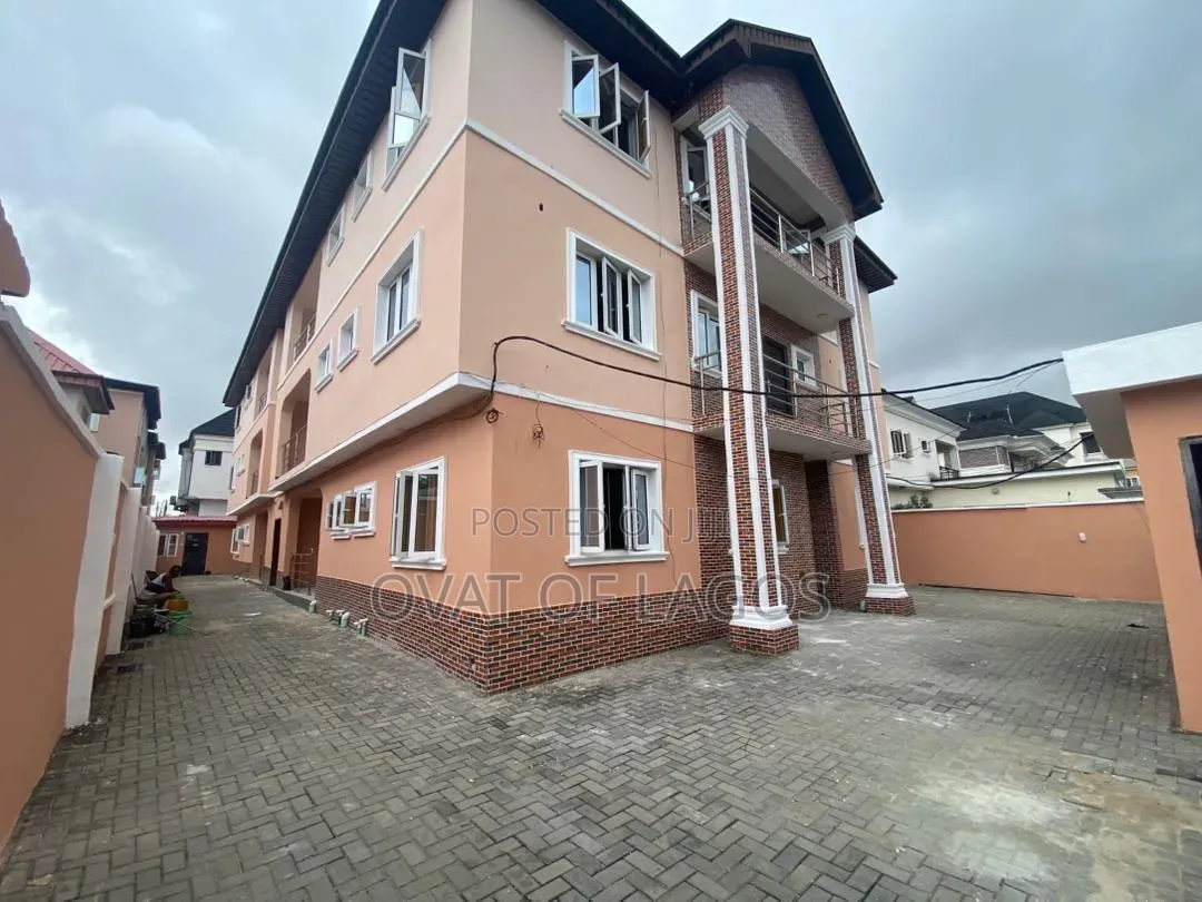 3bdrm Apartment in Osapa london for rent in Osapa london