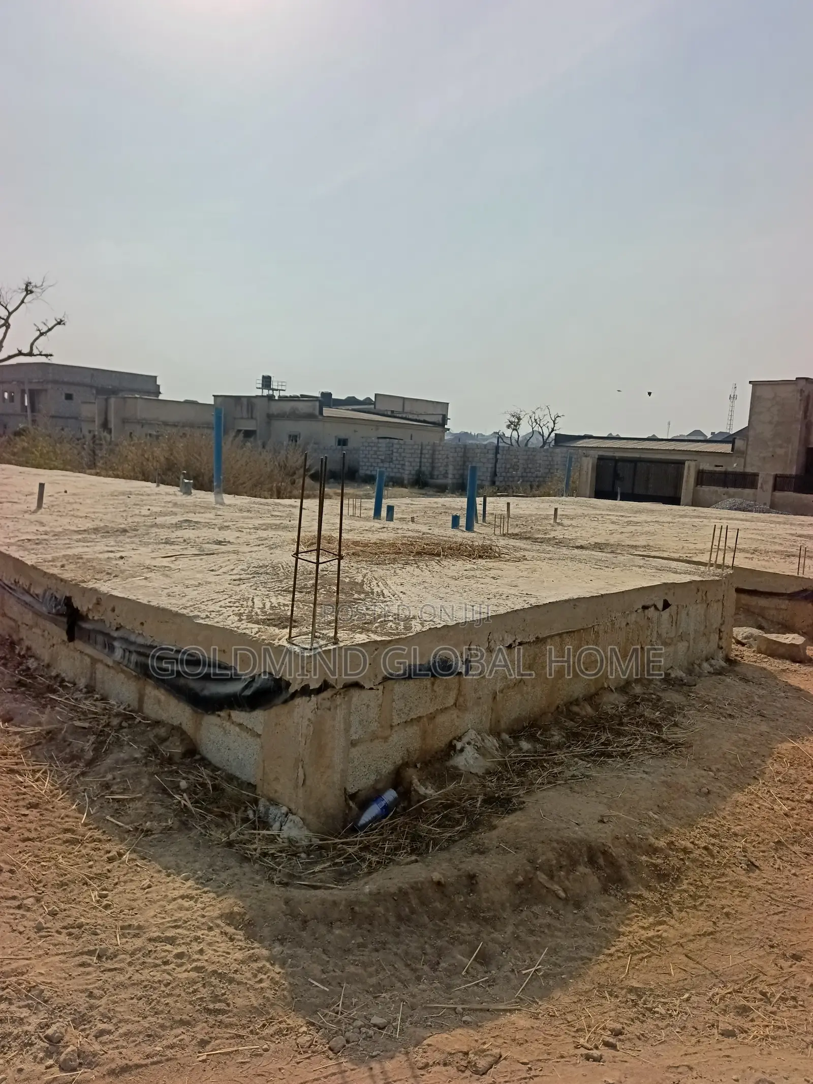 1000qm. Residential Land for Sale in Lugbe District. Abuja - Nigeria in FHA