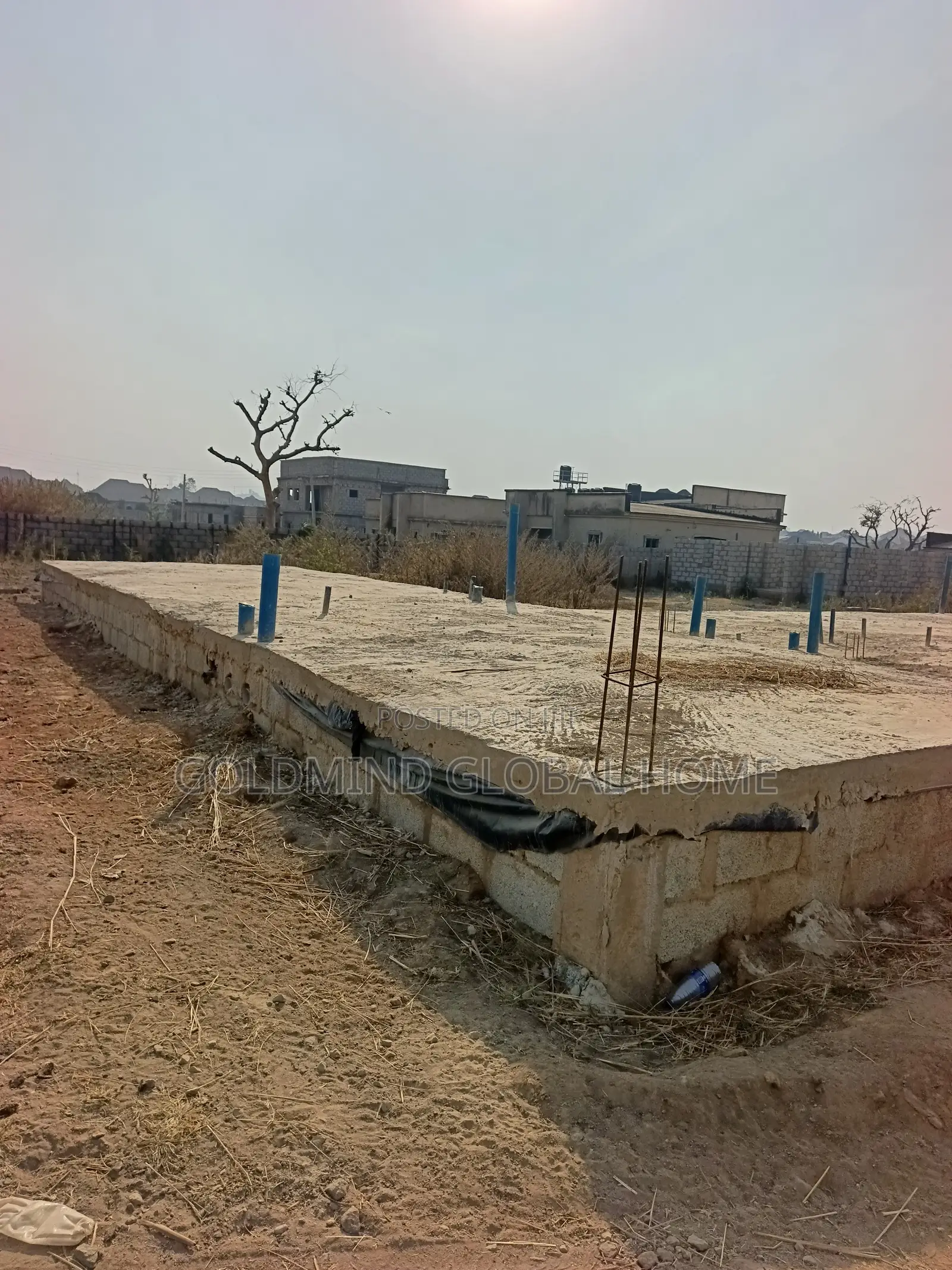 1000qm. Residential Land for Sale in Lugbe District. Abuja - Nigeria in FHA