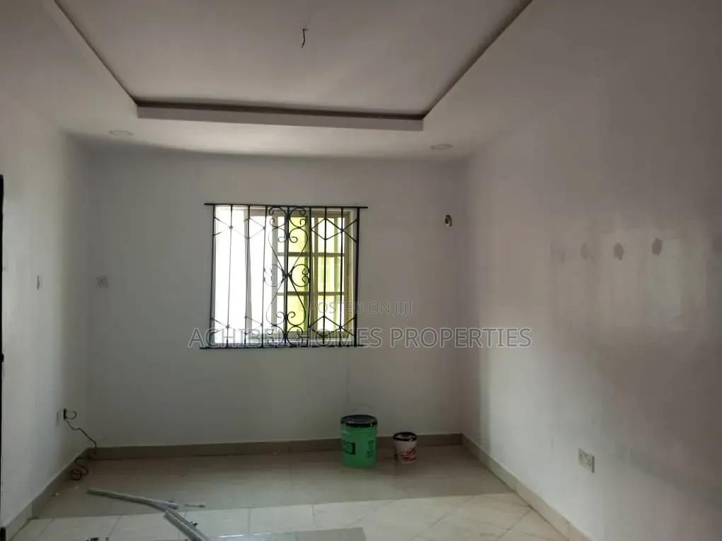 Mini Flat in Opposite Peaceville, Lekki Phase 2 for rent in Lekki Phase 2