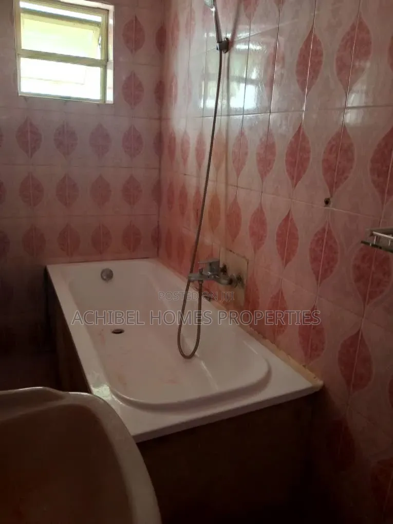 Mini Flat in Opposite Peaceville, Lekki Phase 2 for rent in Lekki Phase 2