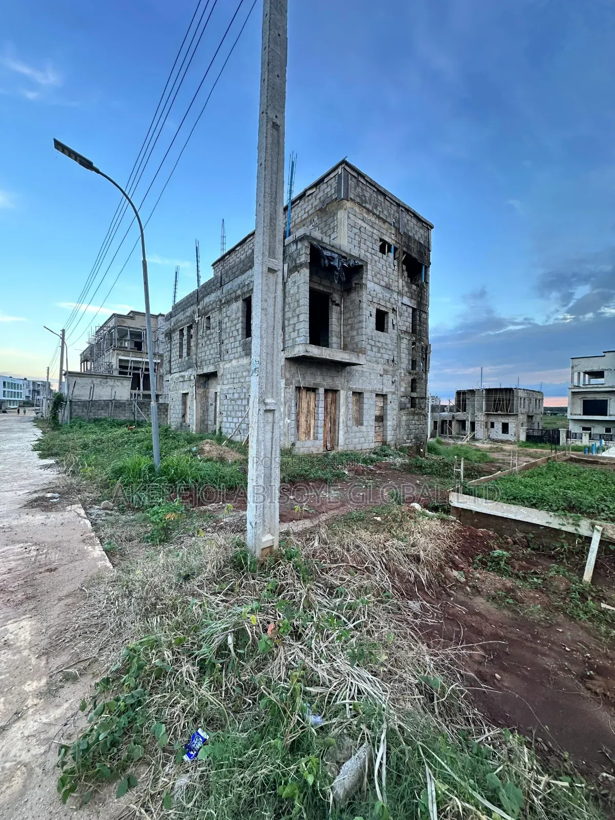 4bdrm Duplex in Orchacho Estate for sale in Life Camp